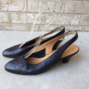 Cherry Boutique Italy Leather Kitten Heel Size 38 🌸